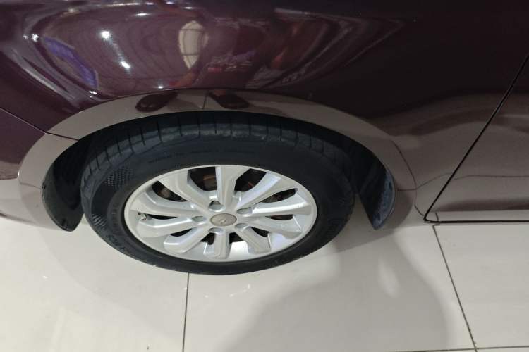 Used Haima M6 2015 1.5T CVT Luxury Model Exterior 7
