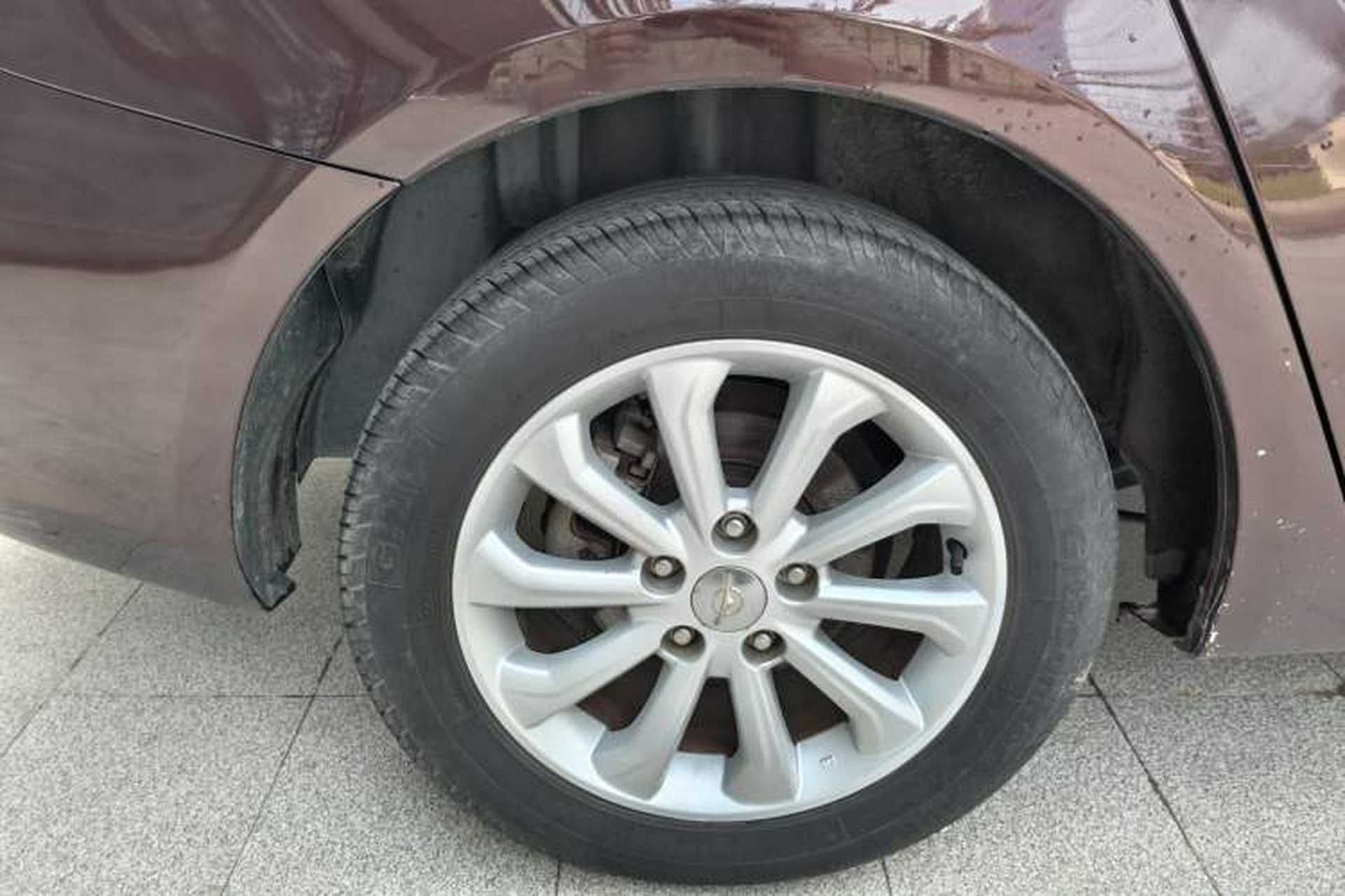 Used Haima M6 2015 1.5T Manual Sport Smart Model Exterior 9