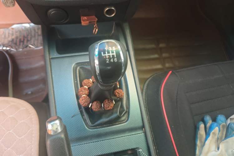 Used Haima M6 2015 1.5T Manual Luxury Model Gear Lever