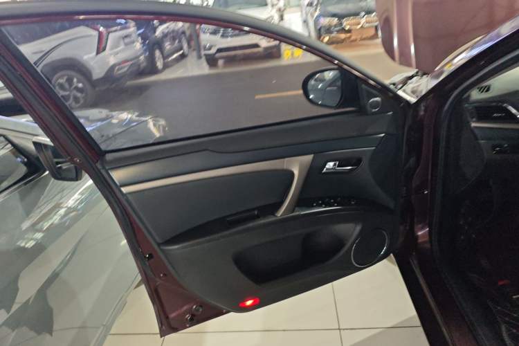 Used Haima M6 2015 1.5T CVT Luxury Model Interior 7
