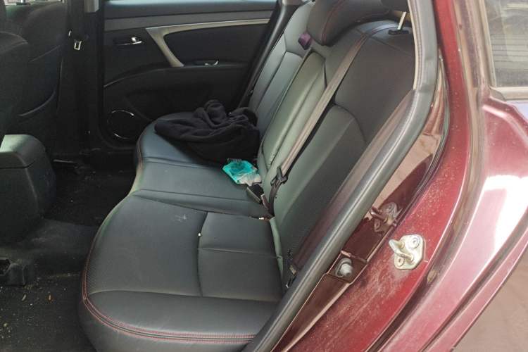 Used Haima M6 2015 1.5T CVT Sport Premium Model Left Rear Seat