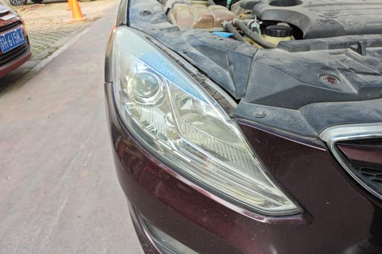 Used Haima M6 2015 1.5T CVT Sport Premium Model Right Front Headlight