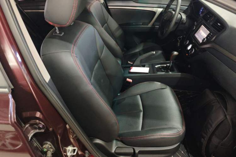 Used Haima M6 2015 1.5T CVT Luxury Model Right Front Seat
