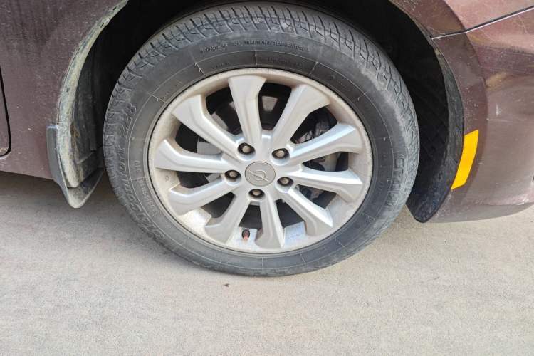 Used Haima M6 2015 1.5T CVT Sport Premium Model Right Front Wheel Hub
