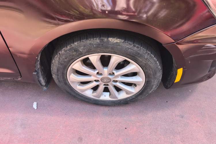 Used Haima M6 2015 1.5T CVT Sport Premium Model Right Front Wheel Hub