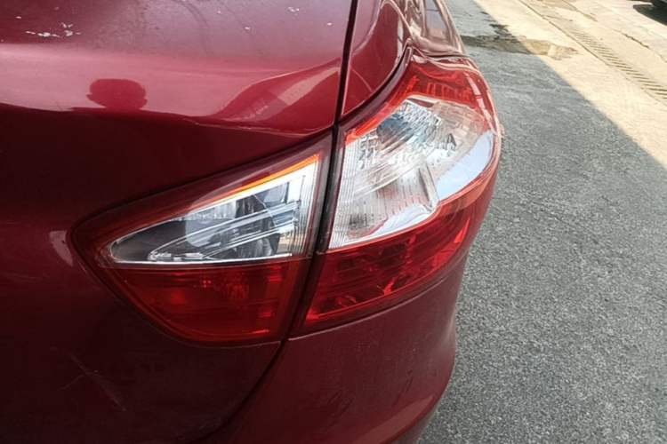 Used Haima M6 2015 1.5T Manual Luxury Model Right Rear Taillight