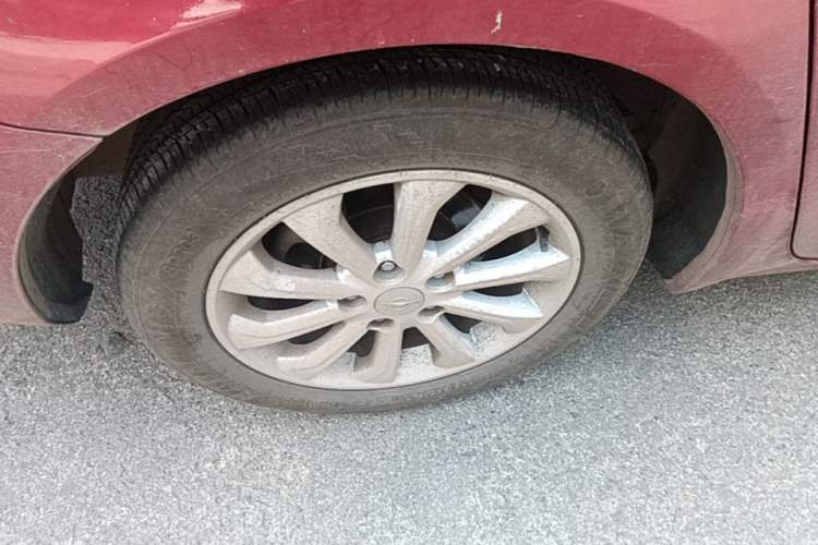 Used Haima M6 2015 1.5T Manual Luxury Model Right Rear Wheel Hub