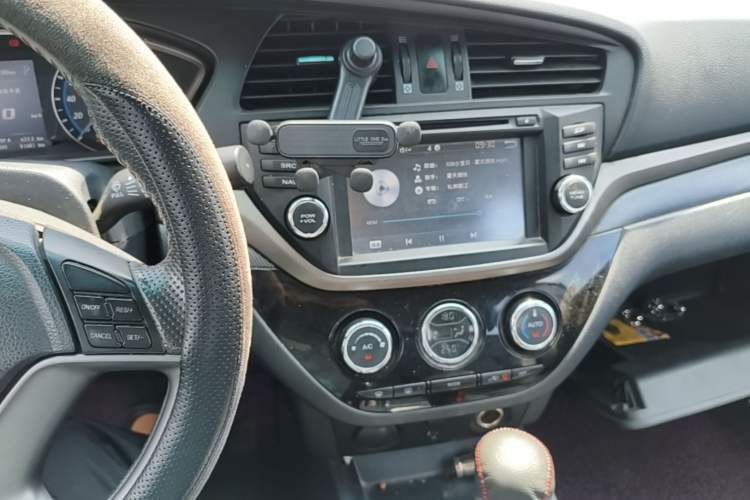 Used Haima M6 2015 1.5T CVT Luxury Model Audio And AC Panel