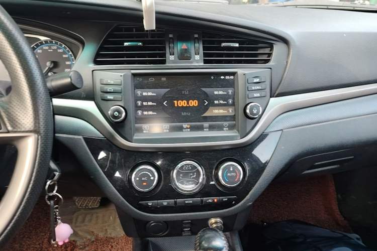 Used Haima M6 2015 1.5T CVT Sporty Smart Model Audio And AC Panel
