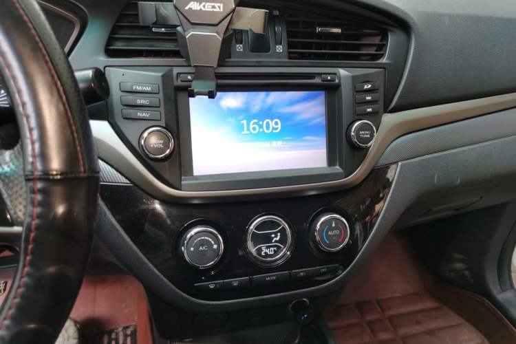 Used Haima M6 2015 1.5T Manual Luxury Model Audio And AC Panel