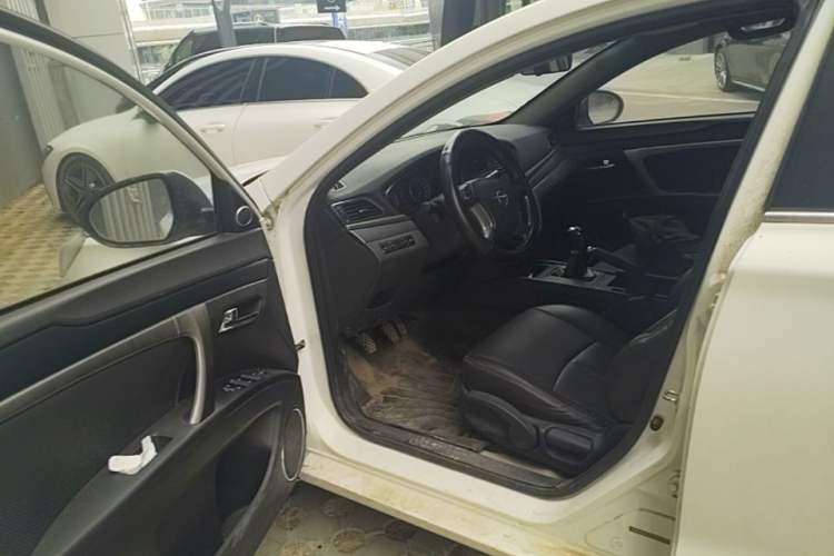 Used Haima M6 2015 1.5T Manual Luxury Model Driver Seat