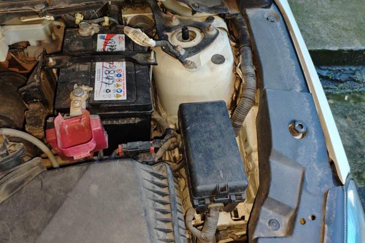 Used Haima M6 2015 1.5T CVT Luxury Model Engine Bay Left