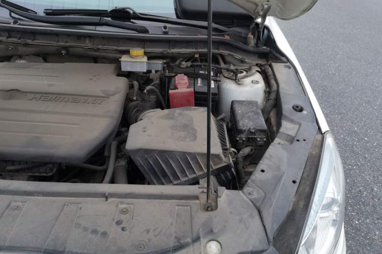 Used Haima M6 2015 1.5T CVT Luxury Model Engine Bay Left