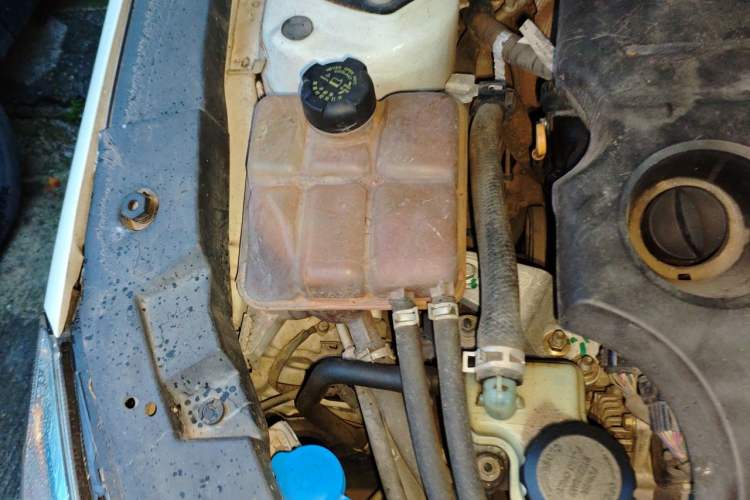 Used Haima M6 2015 1.5T CVT Luxury Model Engine Bay Right