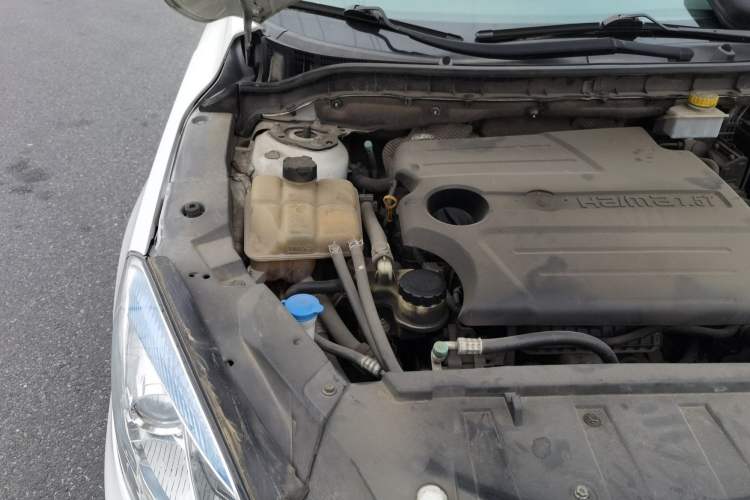 Used Haima M6 2015 1.5T CVT Luxury Model Engine Bay Right