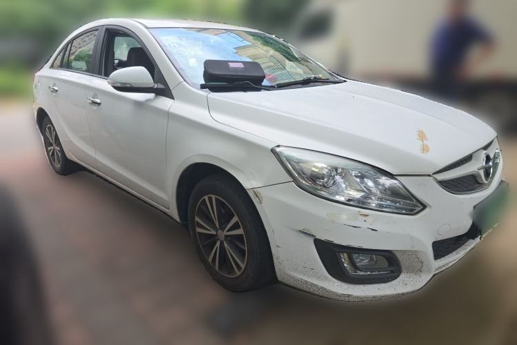 Used Haima M6 2015 1.5T CVT Luxury Model Front Right 45 Deg