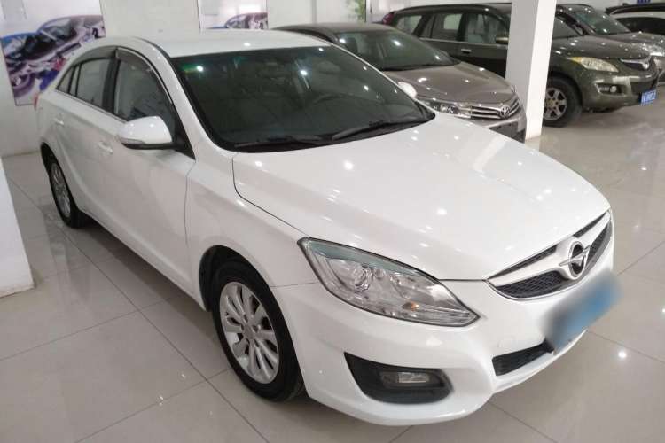 Used Haima M6 2015 1.5T CVT Luxury Model Front Right 45 Deg