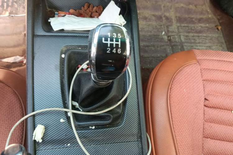 Used Haima M6 2015 1.5T Manual Comfort Model Gear Lever