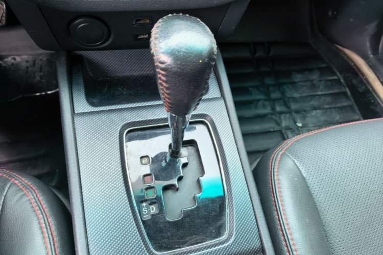 Used Haima M6 2015 1.5T CVT Sporty Smart Model Gear Lever