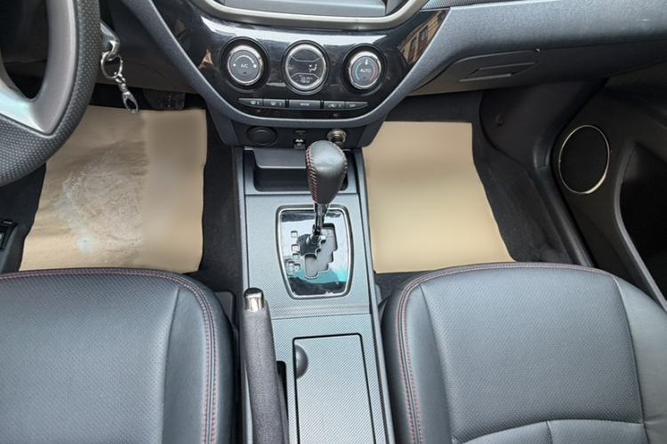 Used Haima M6 2015 1.5T CVT Sporty Smart Model Gear Lever