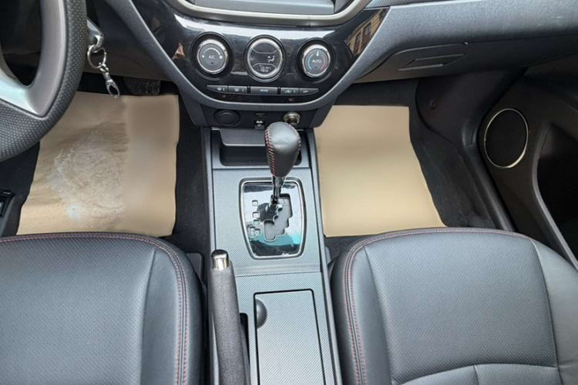 Used Haima M6 2015 1.5T CVT Sporty Smart Model Gear Lever