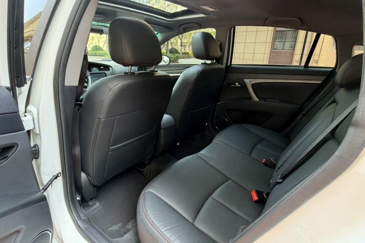 Used Haima M6 2015 1.5T CVT Sporty Smart Model Interior 1