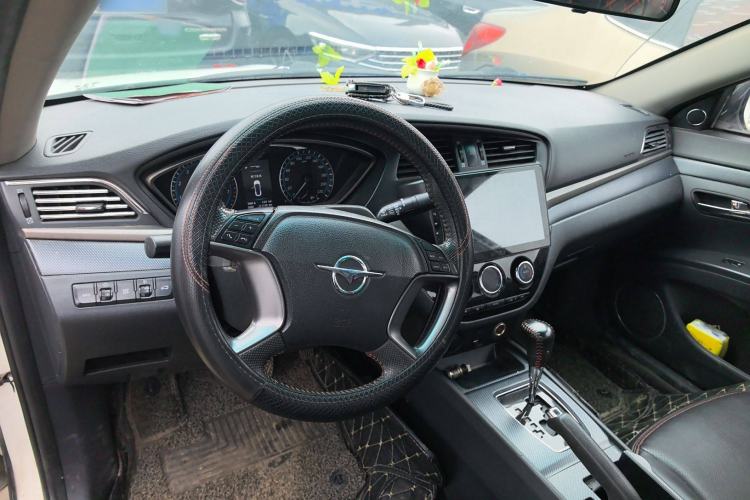 Used Haima M6 2015 1.5T CVT Sporty Smart Model Interior 3