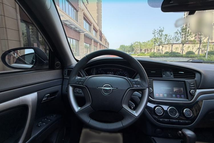 Used Haima M6 2015 1.5T CVT Sporty Smart Model Interior 6