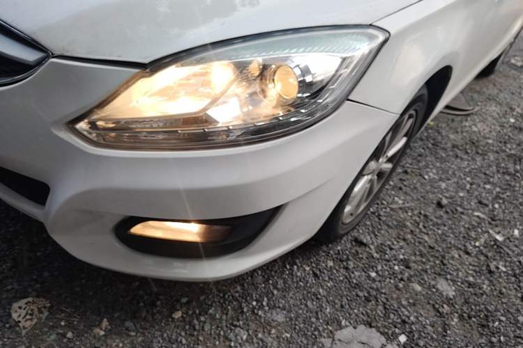Used Haima M6 2015 1.5T CVT Sporty Smart Model Left Front Headlight