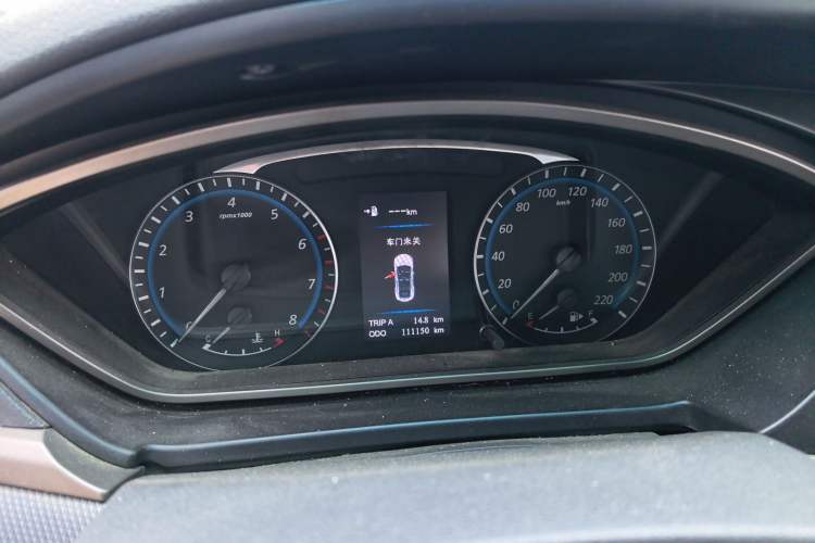 Used Haima M6 2015 1.5T CVT Sporty Smart Model Odometer Close Up