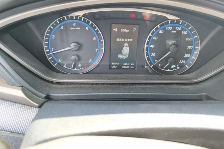 Used Haima M6 2015 1.5T CVT Luxury Model Odometer Close Up