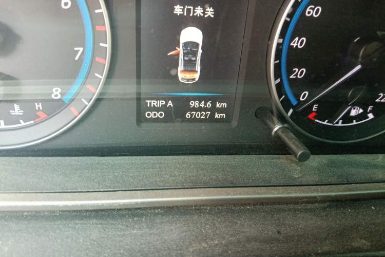Used Haima M6 2015 1.5T Manual Comfort Model Odometer Close Up