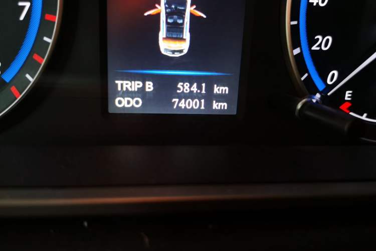 Used Haima M6 2015 1.5T Manual Luxury Model Odometer Close Up