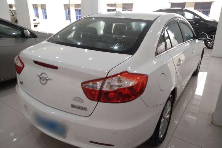 Used Haima M6 2015 1.5T CVT Luxury Model Rear Right 45 Deg