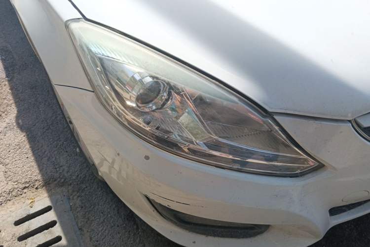 Used Haima M6 2015 1.5T Manual Comfort Model Right Front Headlight