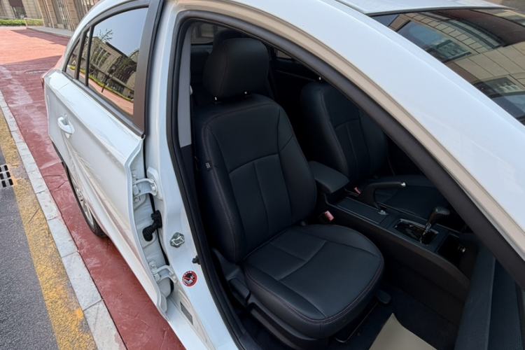 Used Haima M6 2015 1.5T CVT Sporty Smart Model Right Front Seat