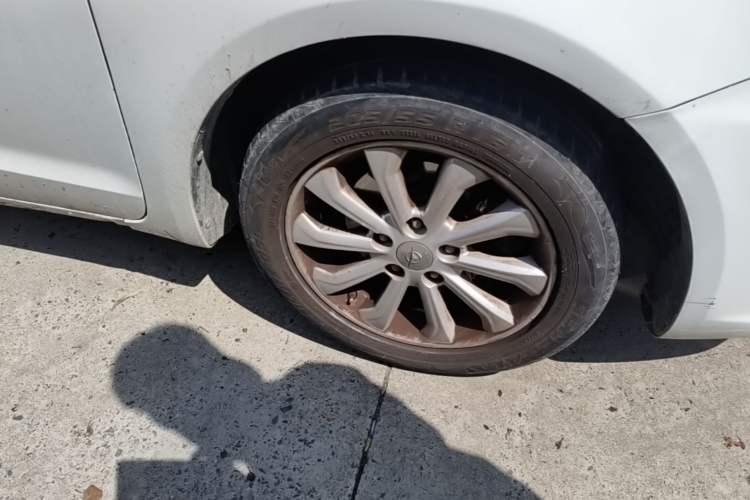 Used Haima M6 2015 1.5T CVT Luxury Model Right Front Wheel Hub