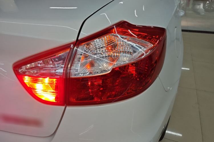 Used Haima M6 2015 1.5T CVT Luxury Model Right Rear Taillight