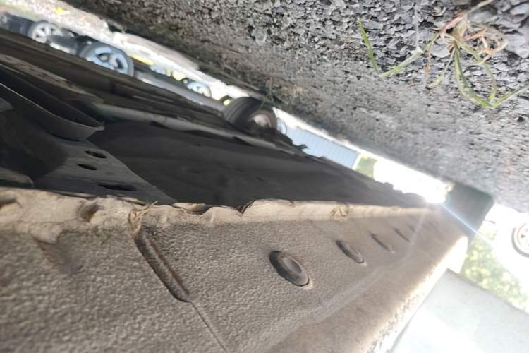 Used Haima M6 2015 1.5T CVT Sporty Smart Model Right Side Sill