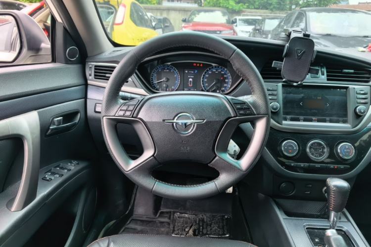 Used Haima M6 2015 1.5T CVT Sporty Smart Model Steering Wheel