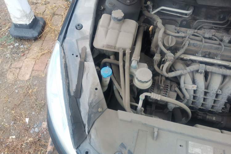 Used Haima M6 2016 1.6L Manual Comfort Model Engine Bay Right