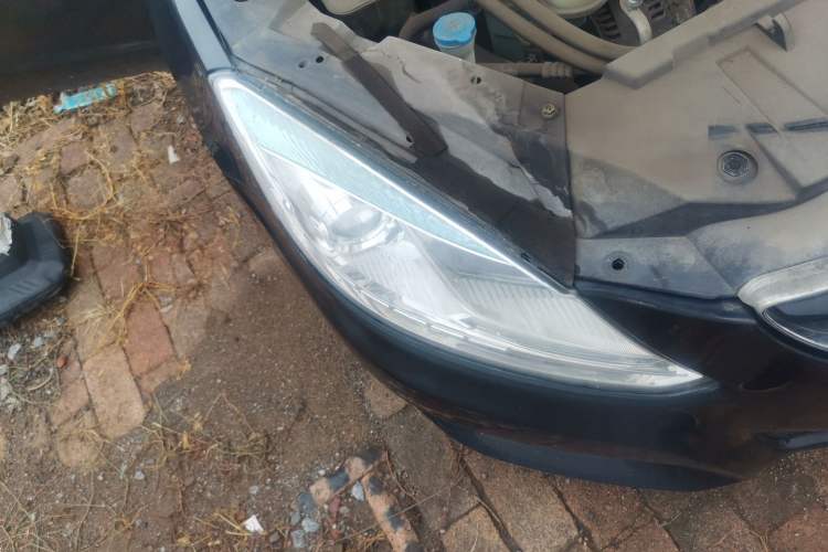 Used Haima M6 2016 1.6L Manual Comfort Model Right Front Headlight