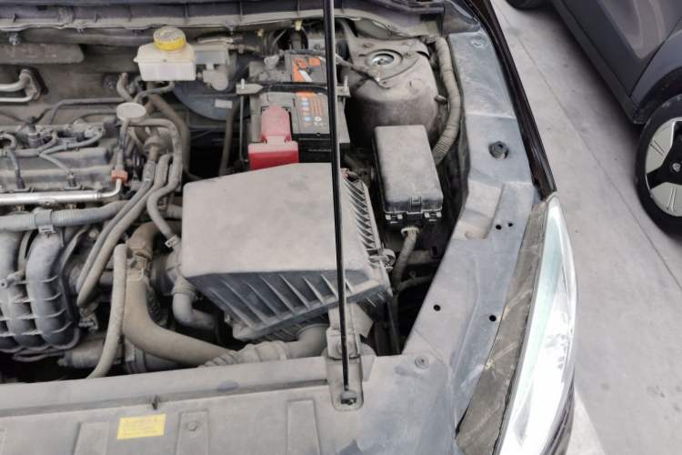 Used Haima M6 2016 1.6L Manual Sports Smart Model Engine Bay Left