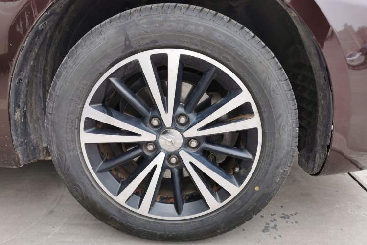 Used Haima M6 2016 1.6L Manual Sports Smart Model Right Front Wheel Hub