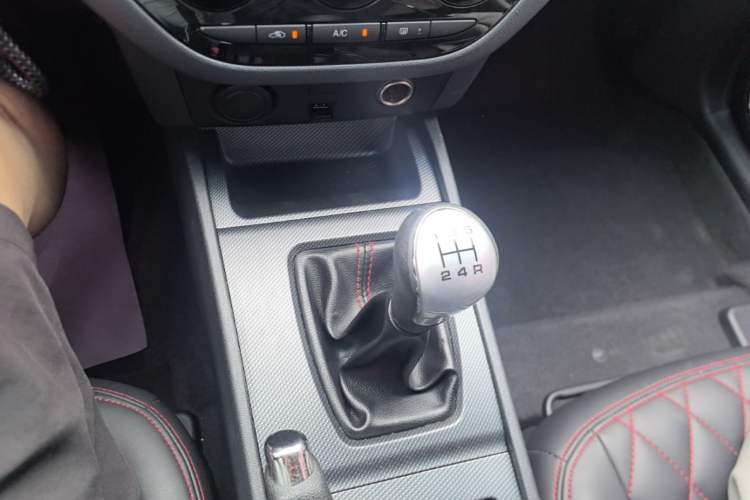 Used Haima M6 2016 1.6L Manual Comfort Model Gear Lever