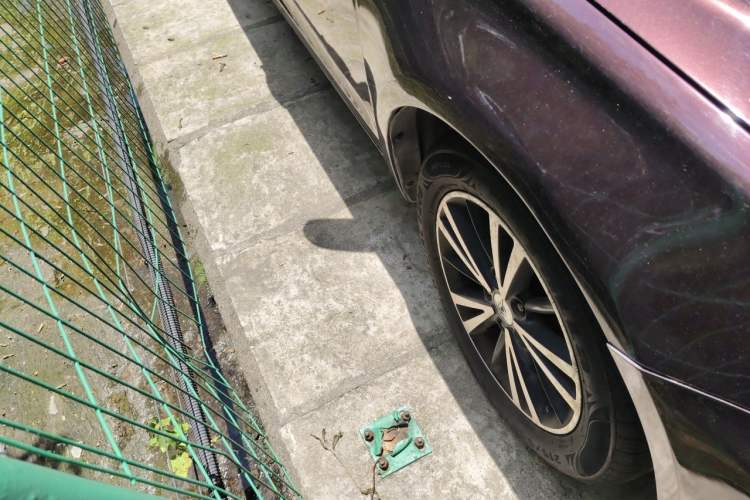 Used Haima M6 2016 1.6L Manual Comfort Model Right Front Wheel Hub