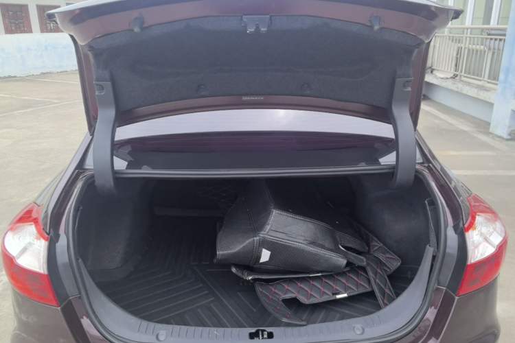 Used Haima M6 2016 1.6L Manual Comfort Model Trunk