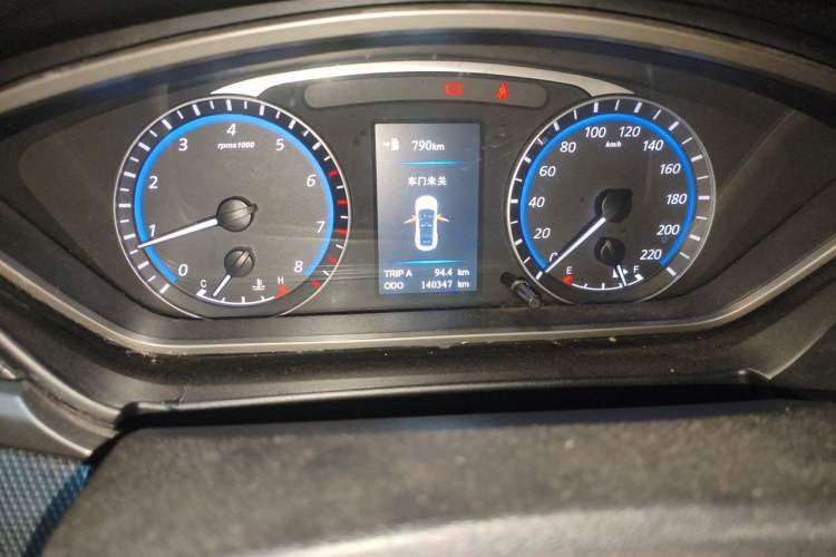 Used Haima M6 2016 1.6L Manual Comfort Model Odometer Close Up