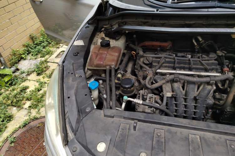 Used Haima M6 2017 1.6L Manual Sport Smart Model Engine Bay Right