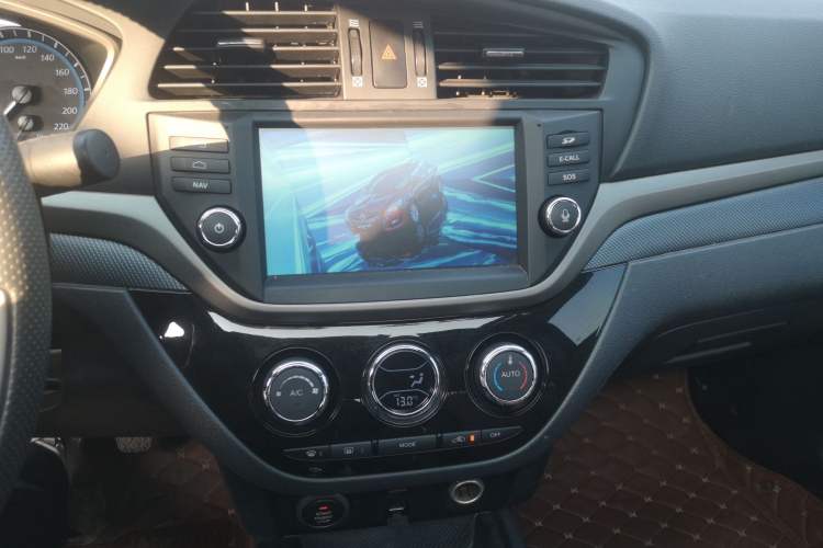 Used Haima M6 2017 1.6L Manual Sport Smart Model Audio And AC Panel